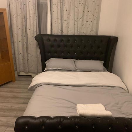 At Apex House Bed & Breakfast Horndon-on-the-Hill Екстериор снимка